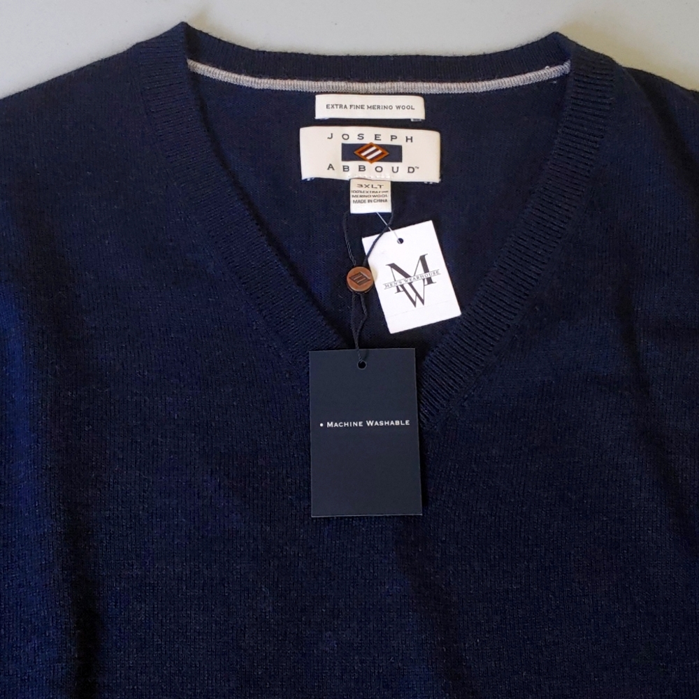 Joseph Abboud Extra Fine Merino Wool V-neck Sweater. Navy blue. NWT. Size 3XLT